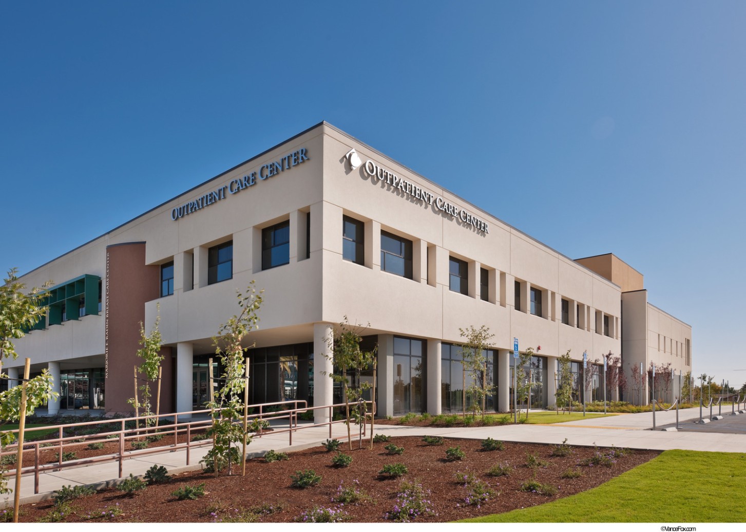 Clovis Community Medical Center, Phase A