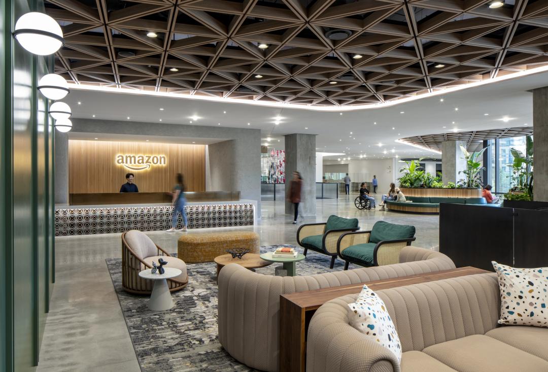 Metropolitan Park Amazon interior