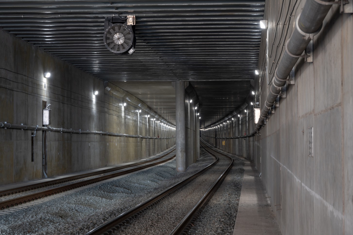 Interior shot of the reconstructed Virginia Avenue Tunnel upon completion. 